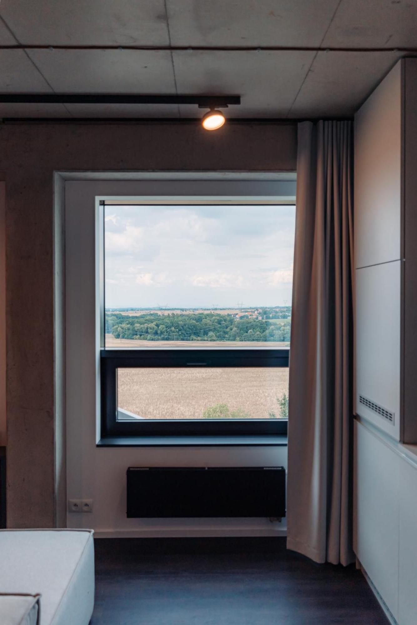Honest Ricany Chambre photo